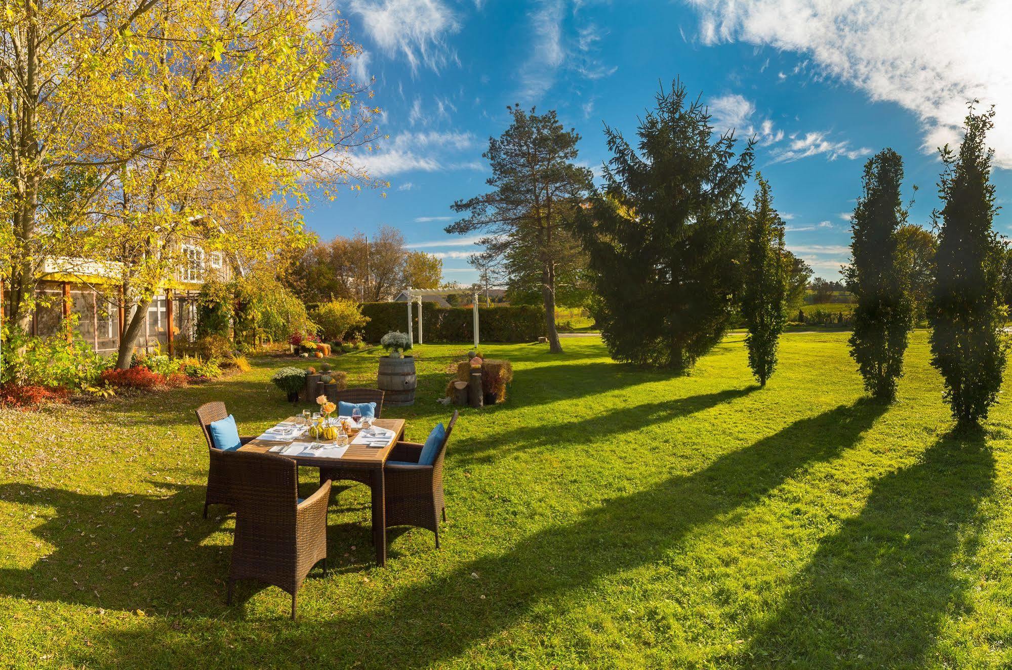 Auberge West Brome Экстерьер фото